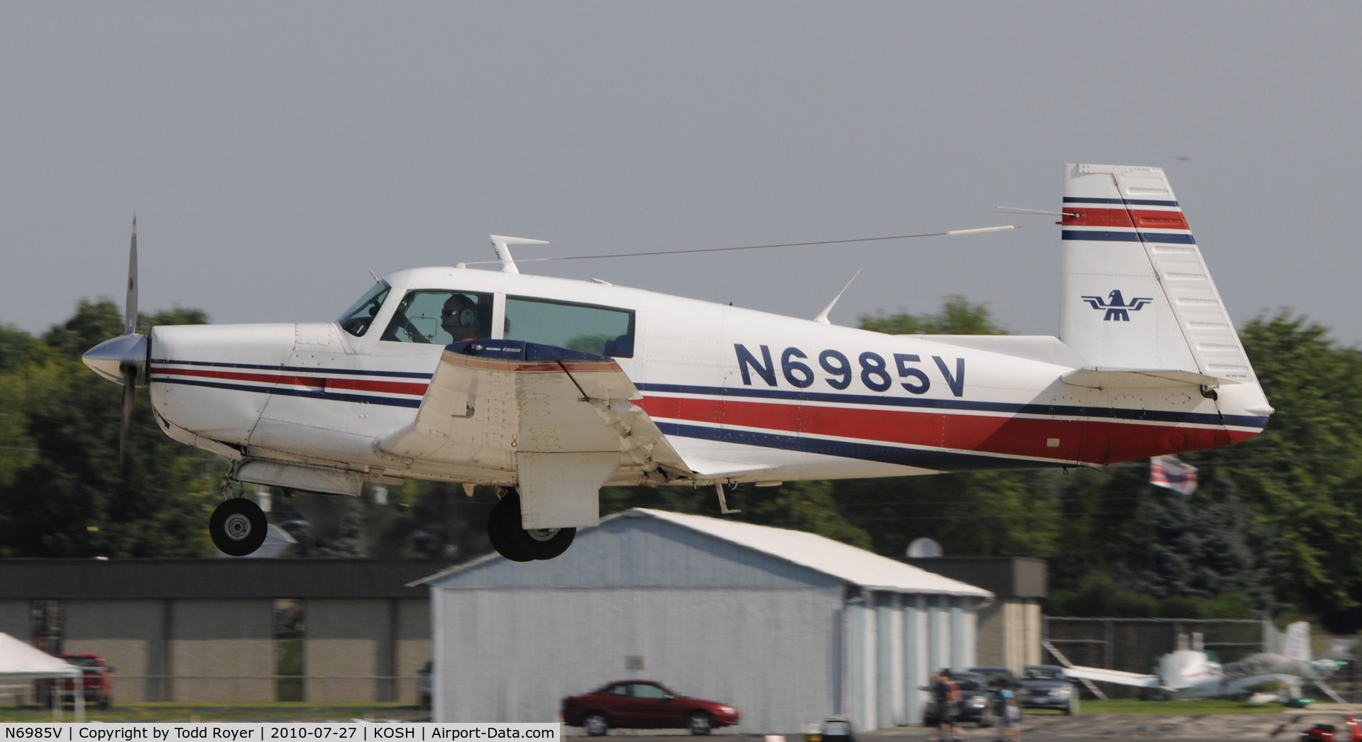 N6985V, 1976 Mooney M20F Executive C/N 22-1347, EAA AIRVENTURE 2010