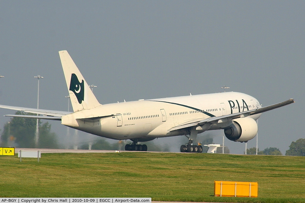 AP-BGY, 2005 Boeing 777-240/LR C/N 33781, Pakistan International Airlines