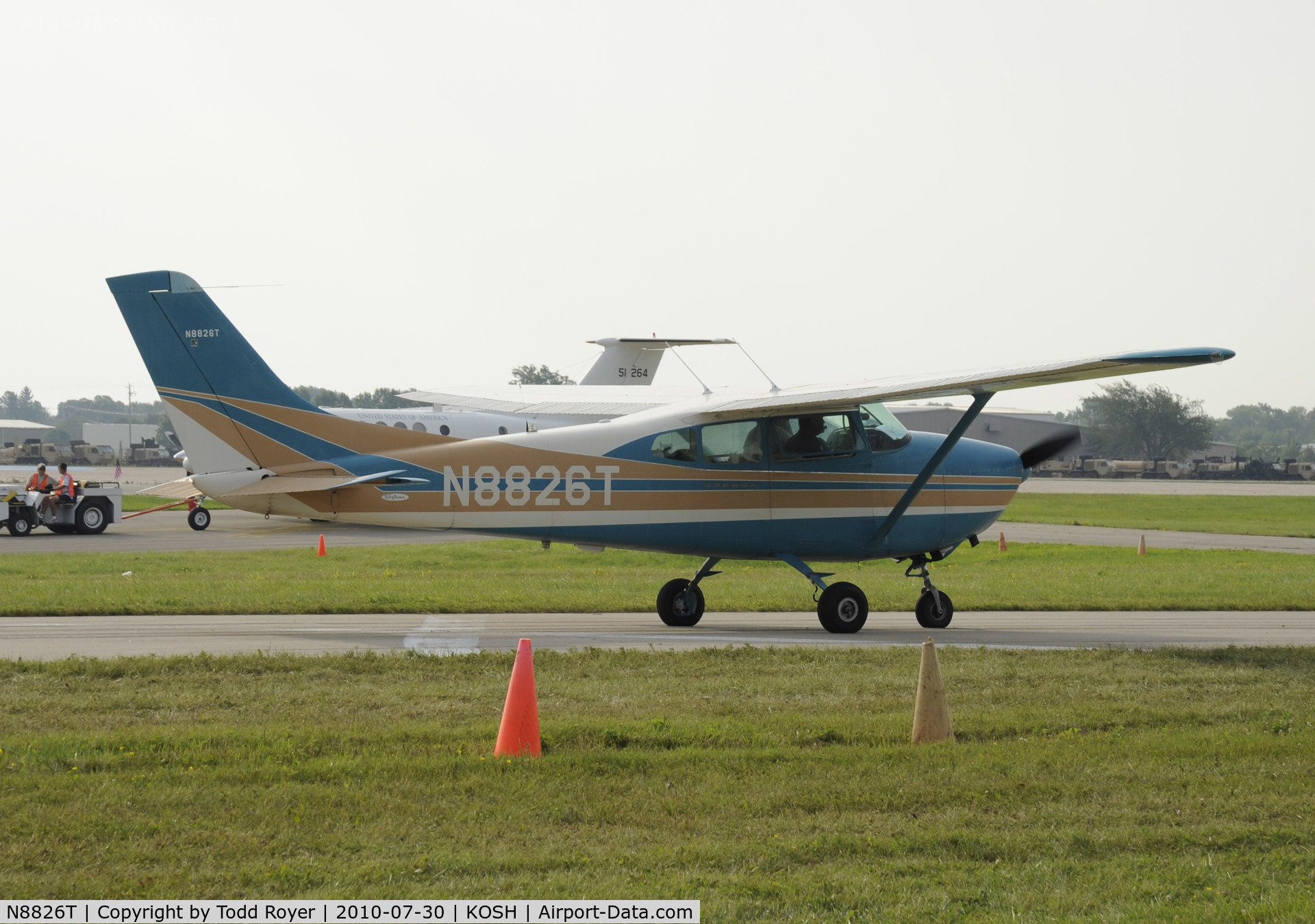 N8826T, 1960 Cessna 182C Skylane C/N 52726, EAA AIRVENTURE 2010