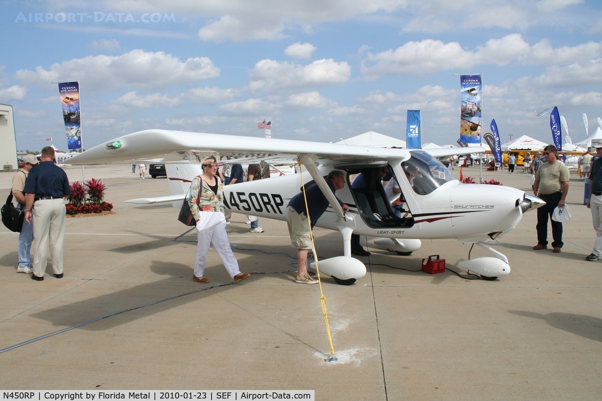 N450RP, Cessna 162 Skycatcher C/N 16200002, Cessna 162
