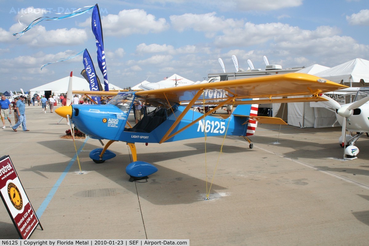 N6125, 2009 Aeropro CZ A220 C/N 28609, A220