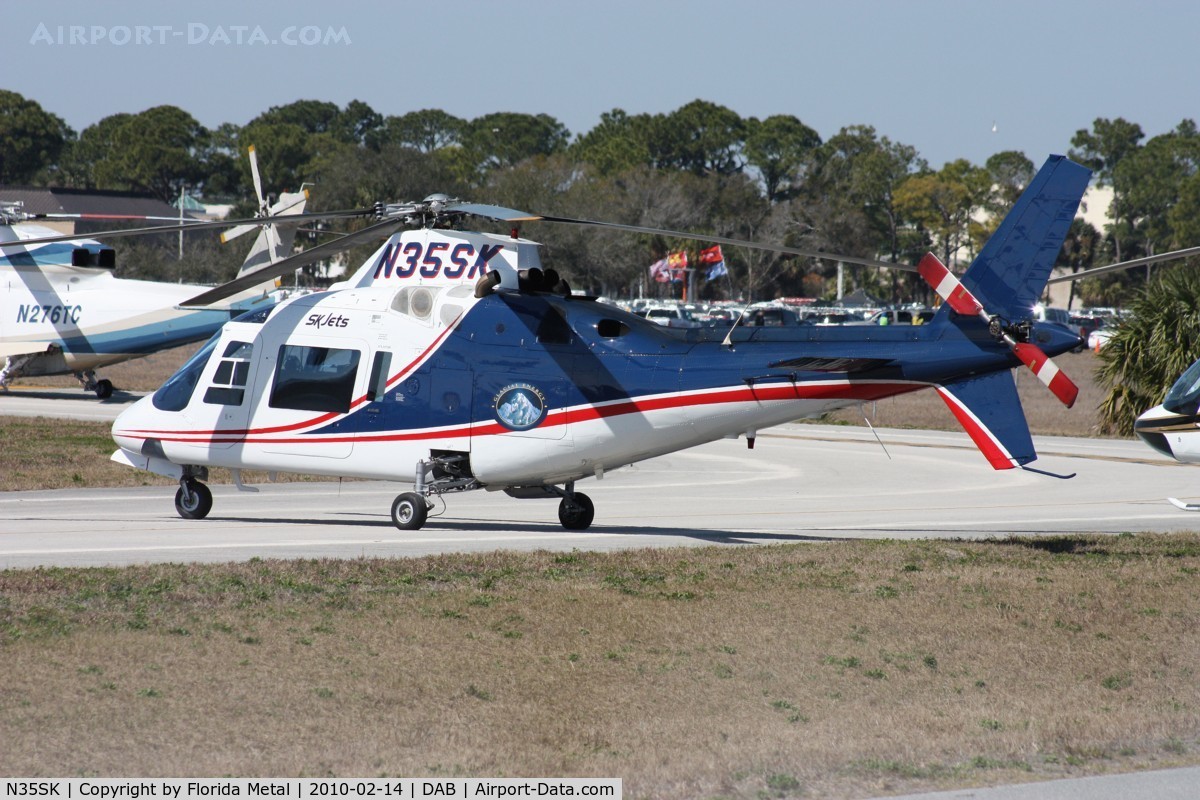 N35SK, Agusta A-109 C/N 7256, August A109