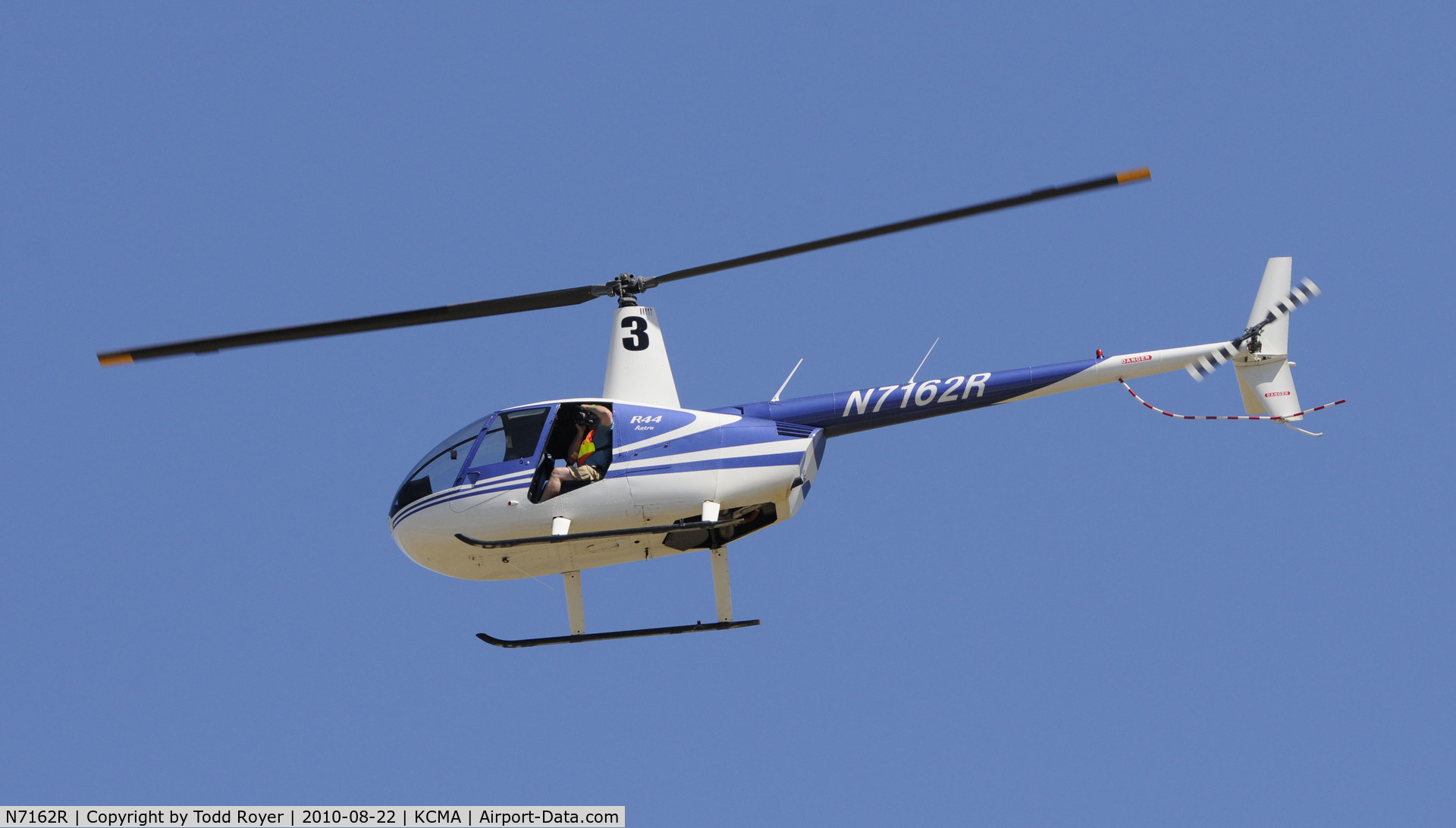 N7162R, 1999 Robinson R44 C/N 0670, 2010 CAMARILLO AIRSHOW