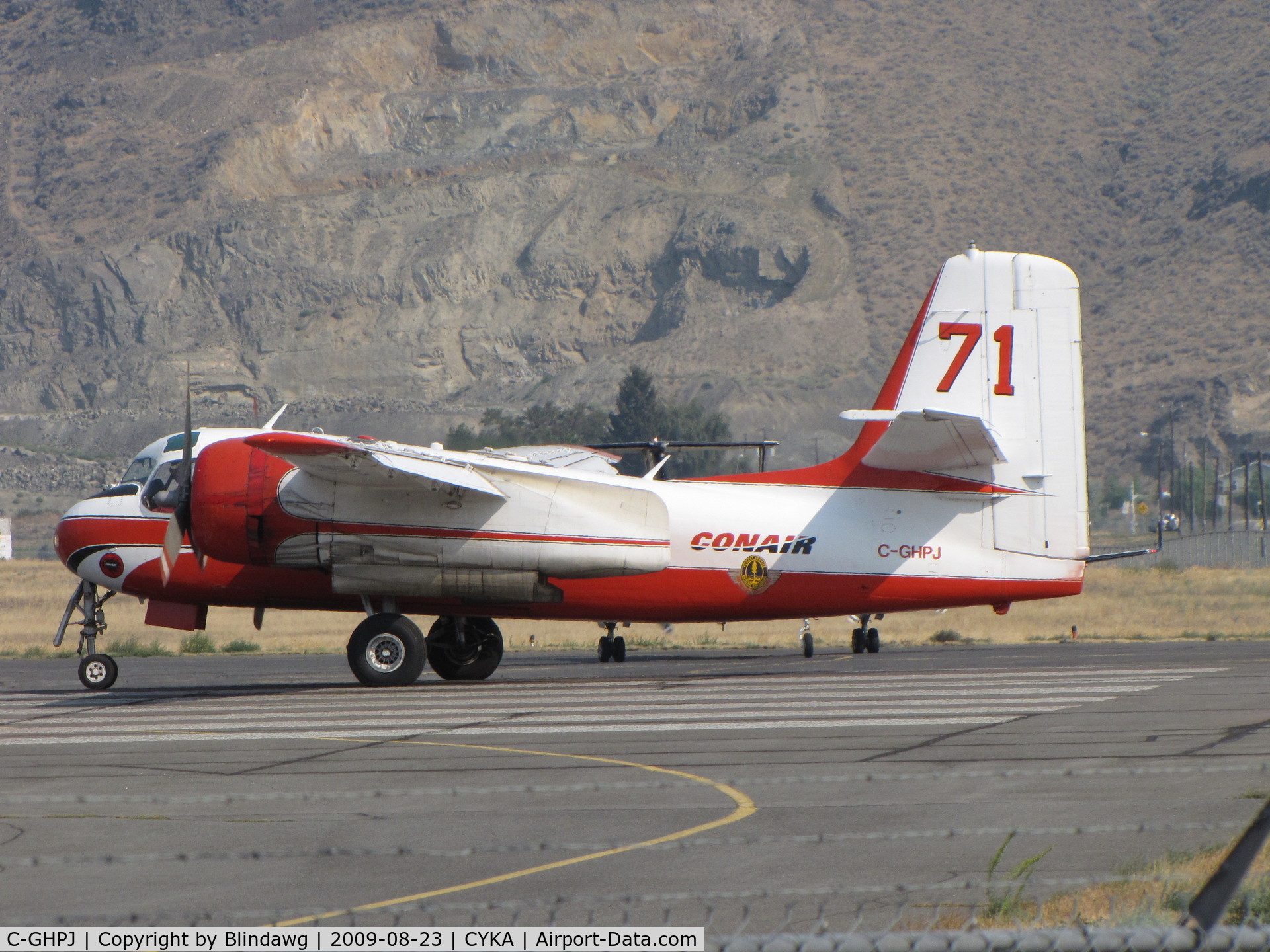 C-GHPJ, 1958 Grumman (Conair) S-2 Firecat (G-89) C/N 022 (136600 MSN 509), ...waiting to go on 26.