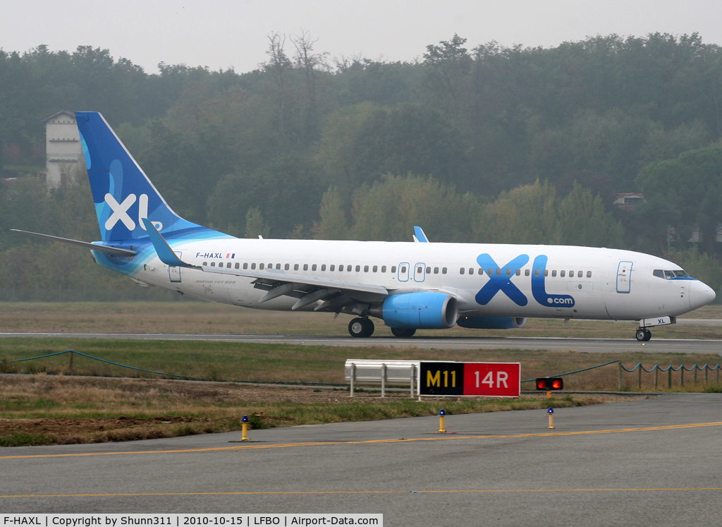 F-HAXL, 2008 Boeing 737-8Q8 C/N 35279, Landed rwy 32L and back tracking on 'Mike 11'