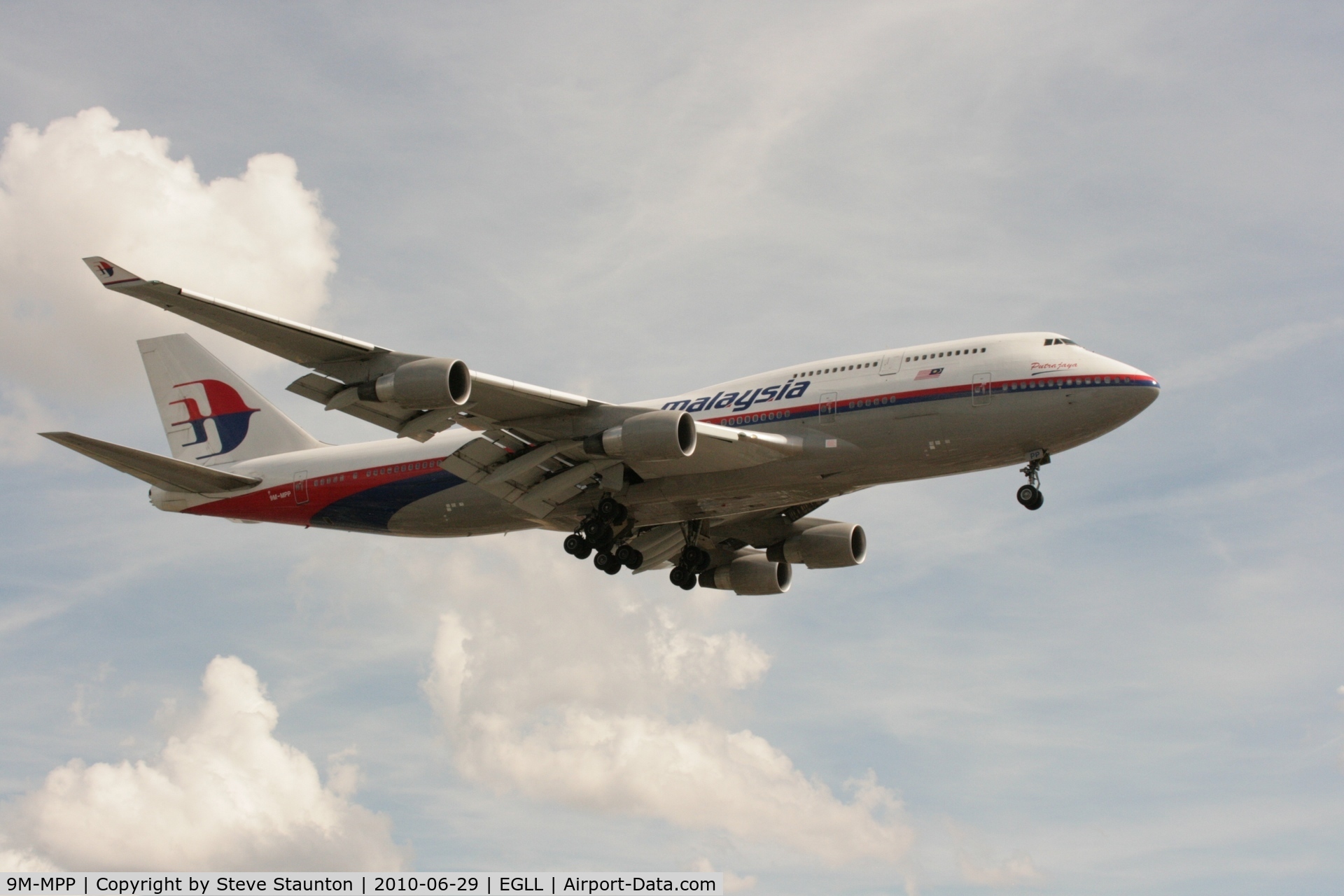 9M-MPP, 2002 Boeing 747-4H6 C/N 29900, Taken at Heathrow Airport, June 2010
