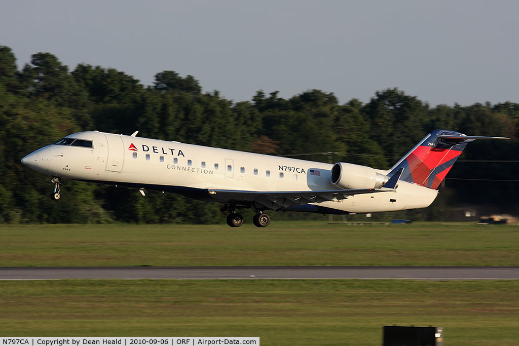 N797CA, 1999 Bombardier CRJ-100ER (CL-600-2B19) C/N 7344, Delta Connection (Comair) N797CA departing RWY 5 en route to Cincinnati/Northern Kentucky Int'l (KCVG) as FLT COM315.