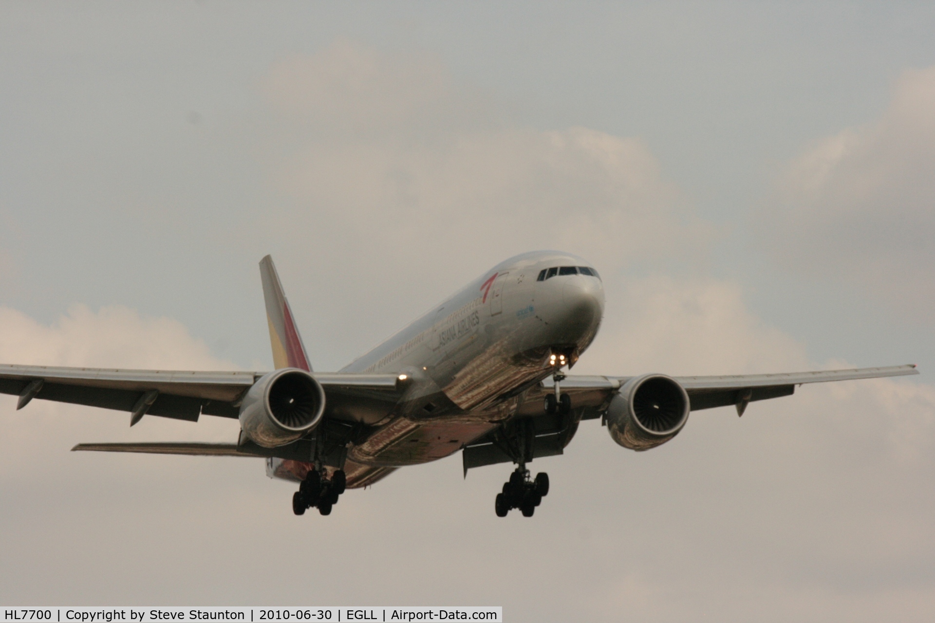 HL7700, Boeing 777-28E/ER C/N 30859, Taken at Heathrow Airport, June 2010