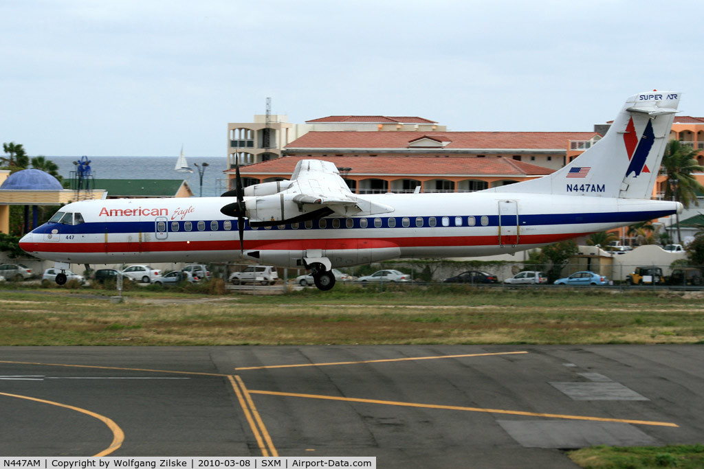 N447AM, 1995 ATR 72-212 C/N 447, visitor