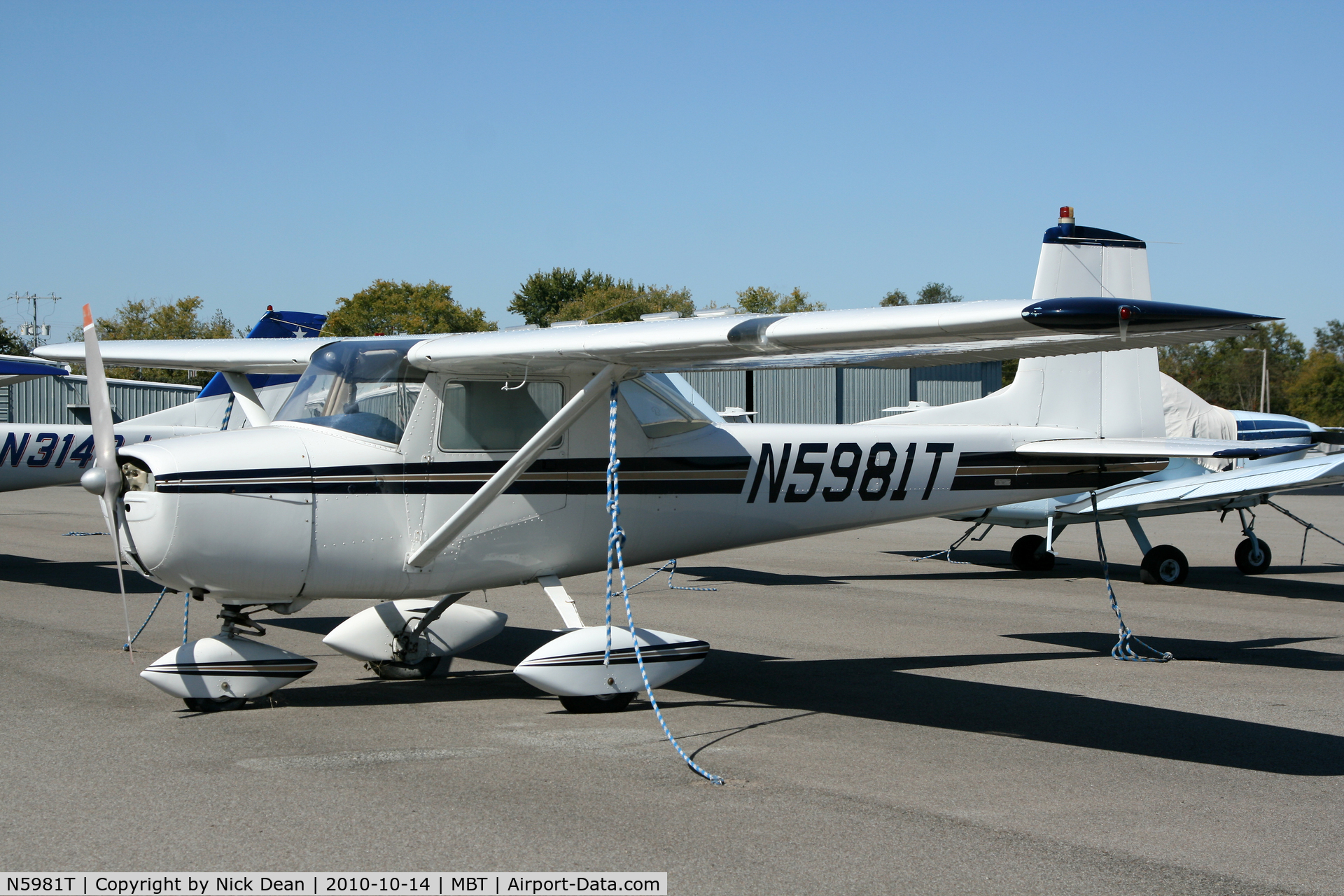 N5981T, 1964 Cessna 150D C/N 15060681, KMBT