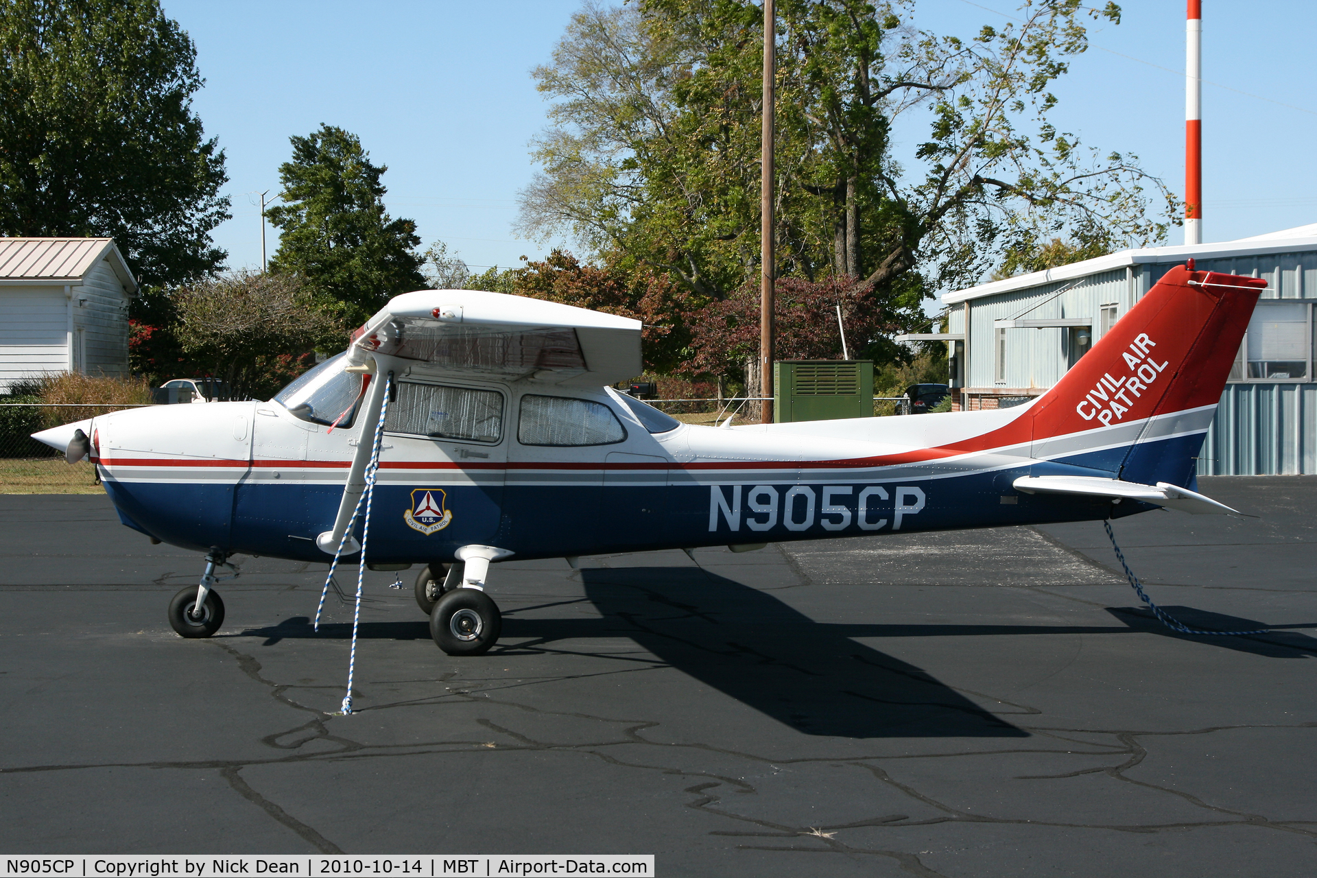 N905CP, 1999 Cessna 172S C/N 172S8329, KMBT