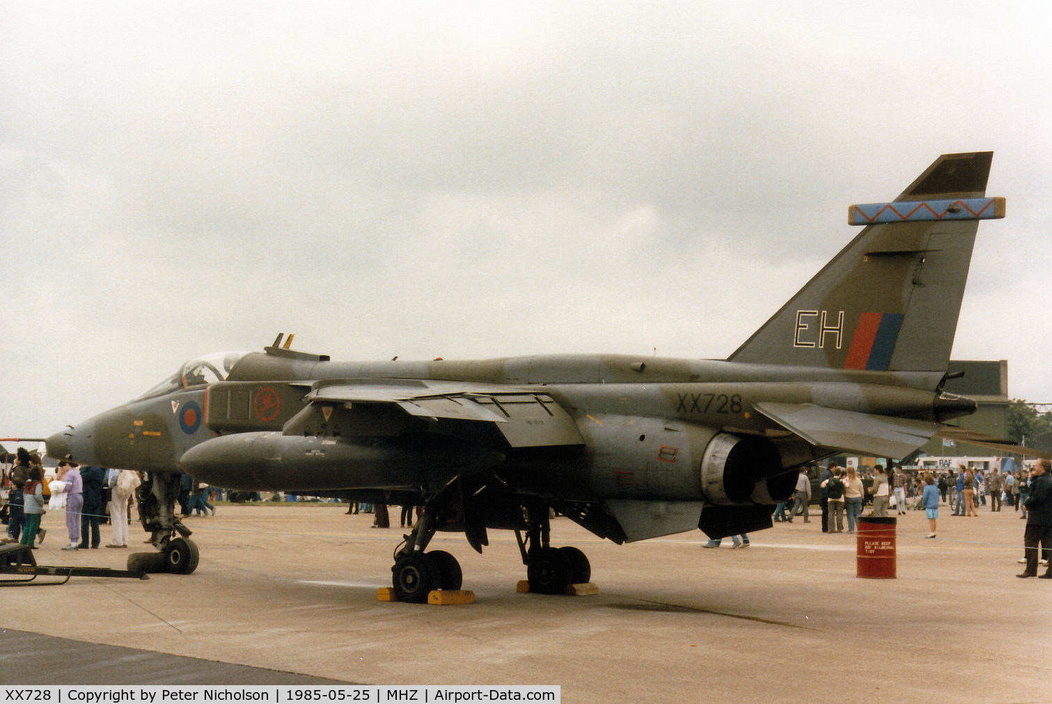 XX728, 1974 Sepecat Jaguar GR.1 C/N S.25, Jaguar GR.1 of 6 Squadron at RAF Coltishall on display at the 1985 RAF Mildenhall Air Fete. Sadly, this aircraft was lost in a mid-air collision five months later.