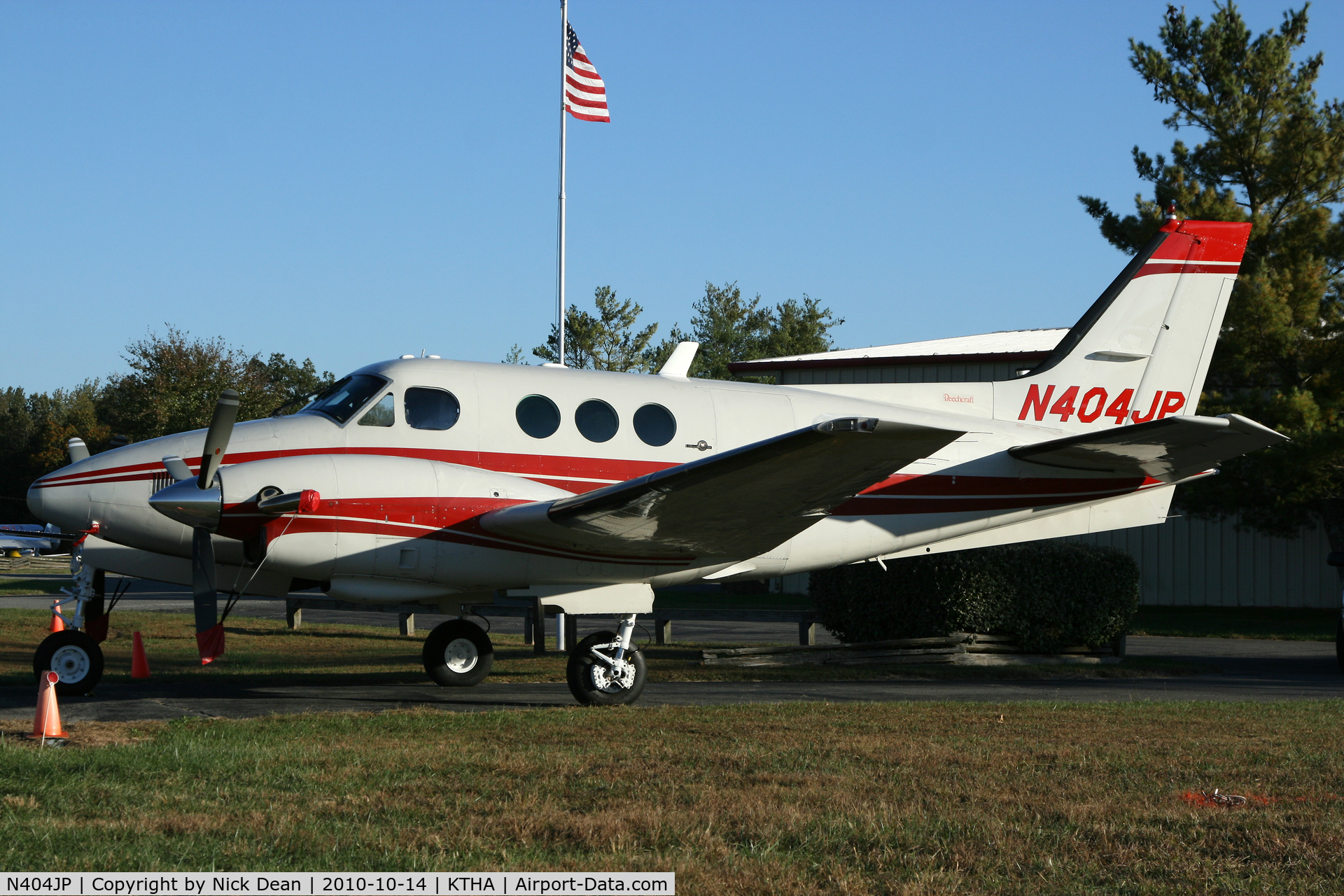 N404JP, 1982 Beech C90 King Air C/N LJ-1039, KTHA 