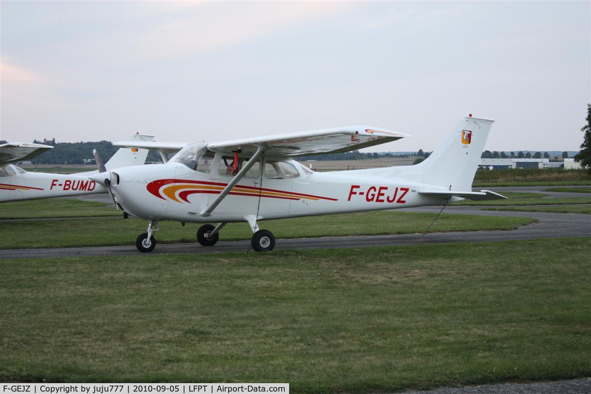 F-GEJZ, Reims F172M Skyhawk C/N 1099, on display at Pontoise