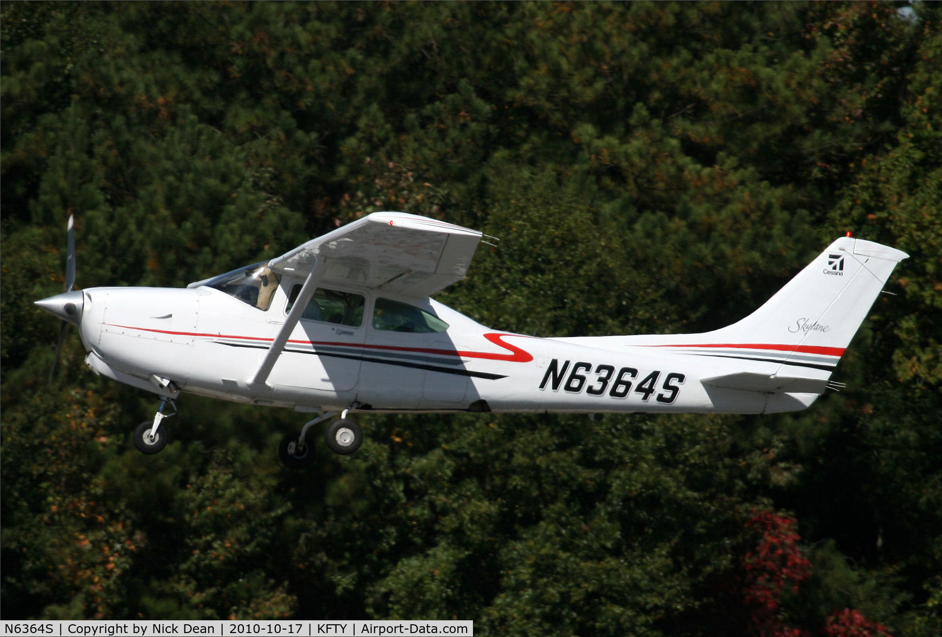 N6364S, 1980 Cessna R182 Skylane RG C/N R18201666, KFTY NBAA 2010