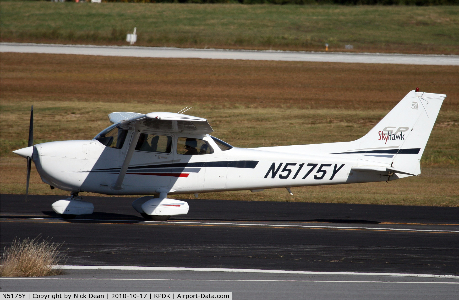 N5175Y, 2002 Cessna 172S C/N 172S9050, KPDK NBAA 2010