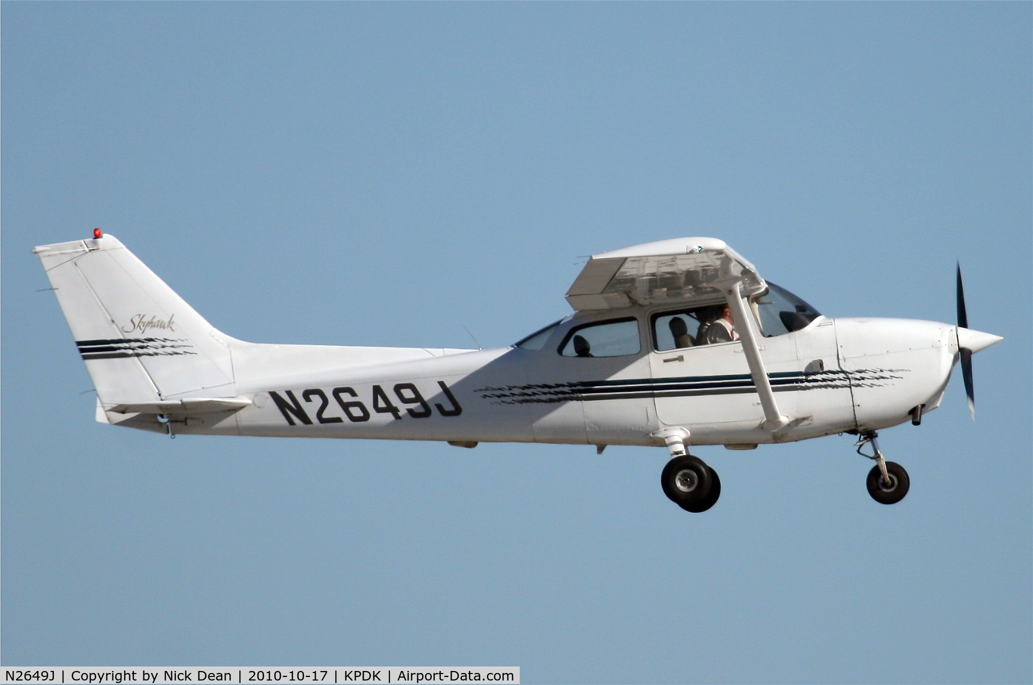 N2649J, 1998 Cessna 172R C/N 17280599, KPDK NBAA 2010
