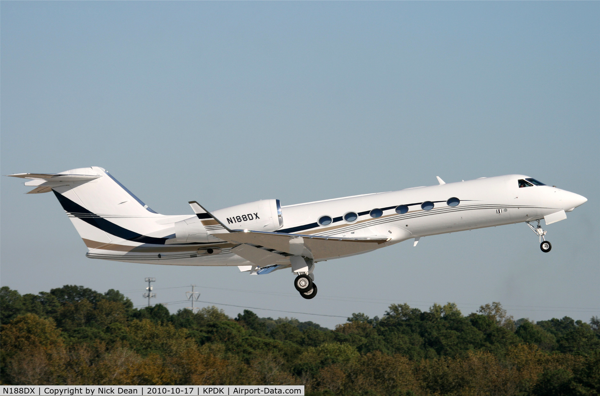 N188DX, 2010 Gulfstream Aerospace GIV-X (G450) C/N 4188, KPDK NBAA 2010