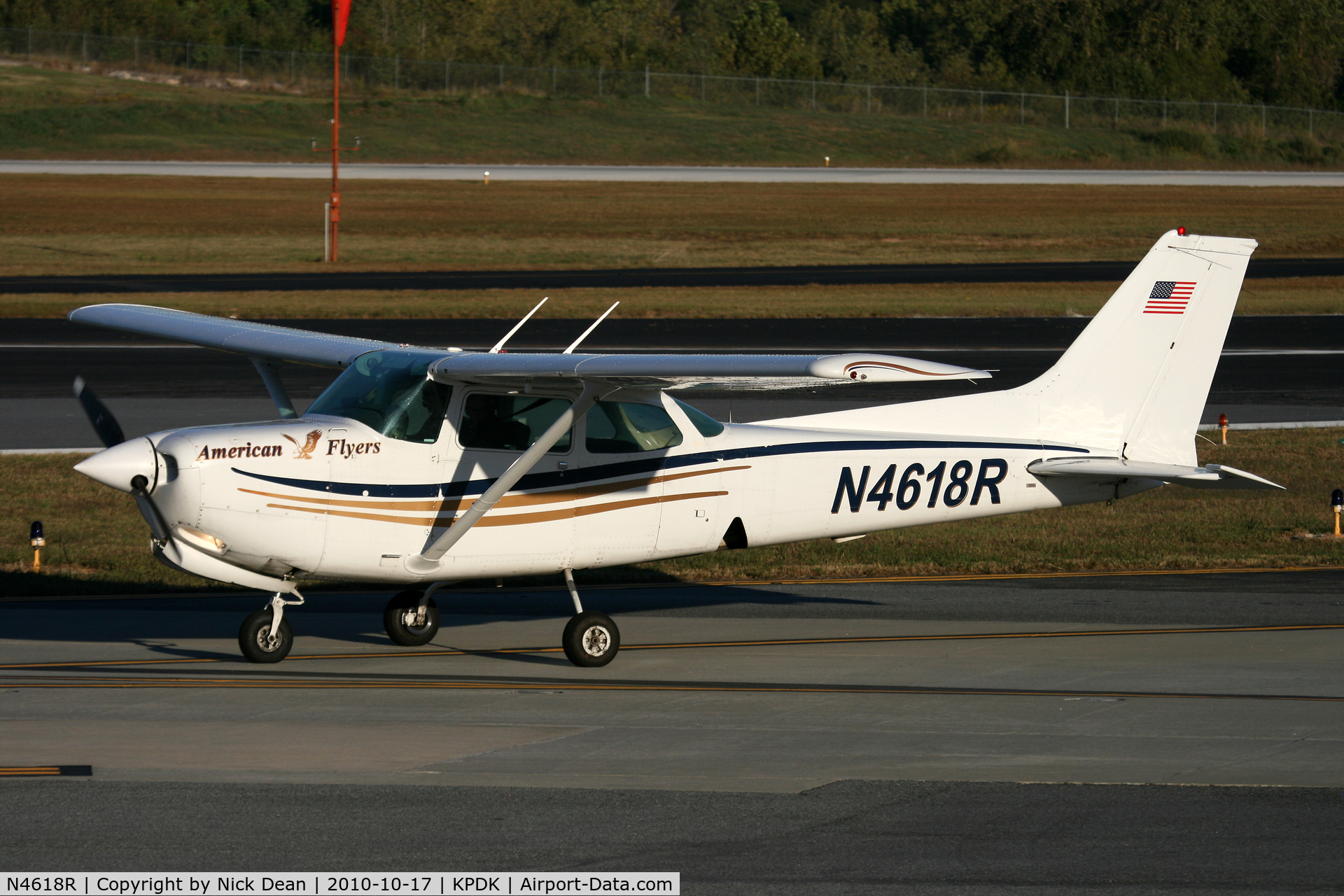 N4618R, 1979 Cessna 172RG Cutlass RG C/N 172RG0005, KPDK NBAA 2010