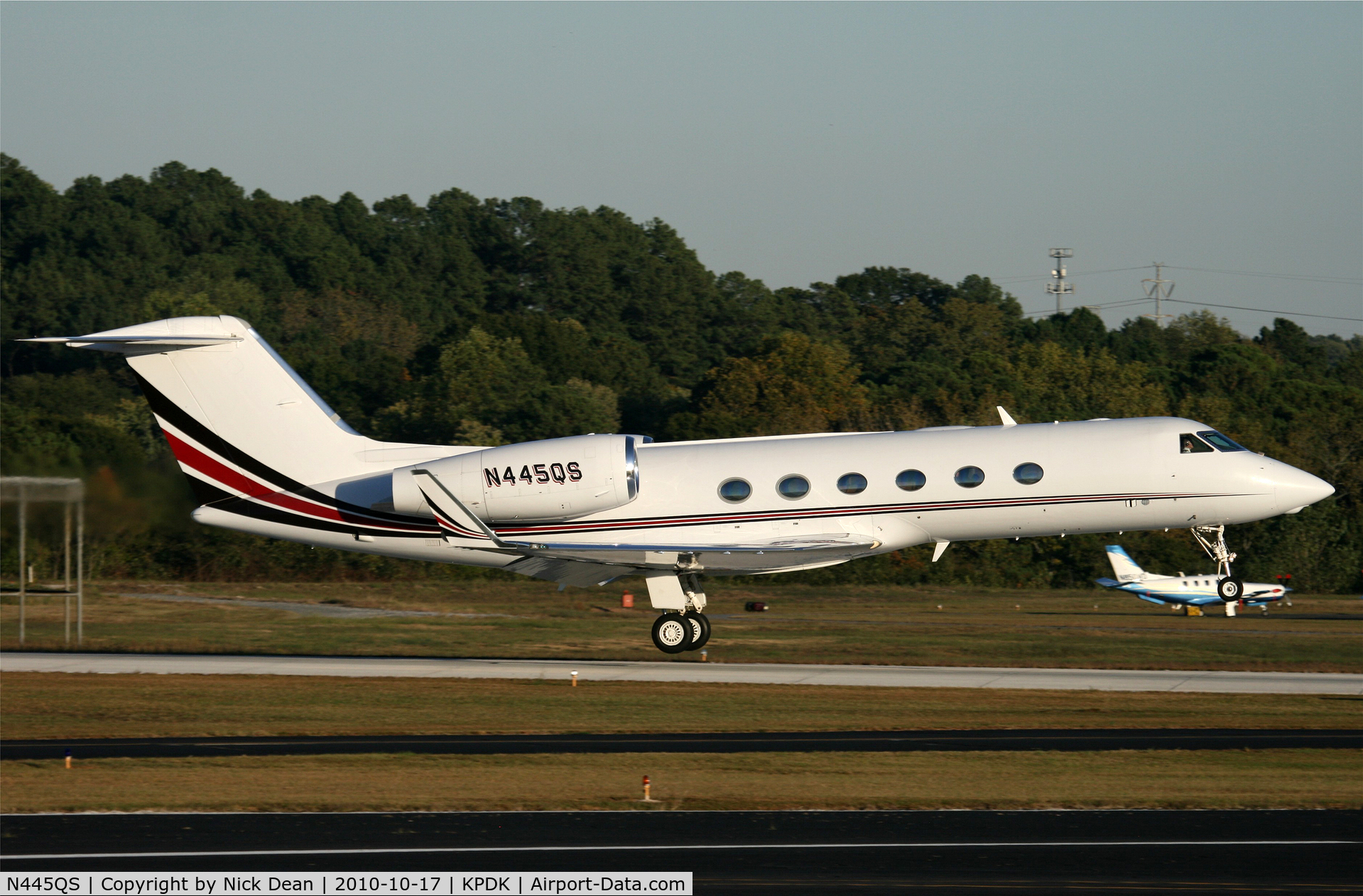 N445QS, 2006 Gulfstream Aerospace GIV-X (G450) C/N 4037, KPDK NBAA 2010