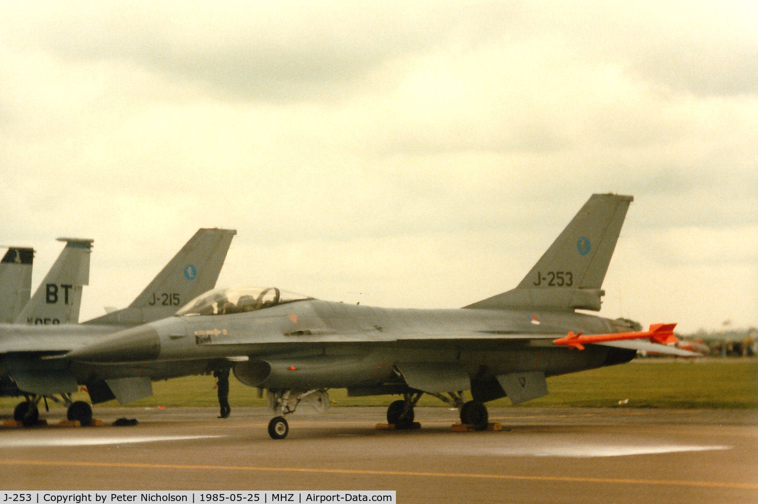 J-253, Fokker F-16A Fighting Falcon C/N 6D-42, F-16A Falcon of the Royal Netherlands Air Force's Training and Conversion Unit (TCA) on the flight-line at the 1985 RAF Mildenhall Air Fete.