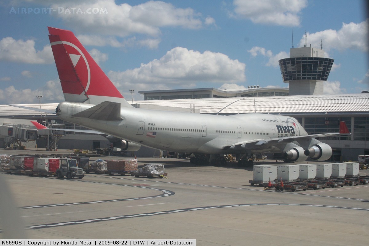 N669US, 1990 Boeing 747-451 C/N 24224, Northwest 747-400