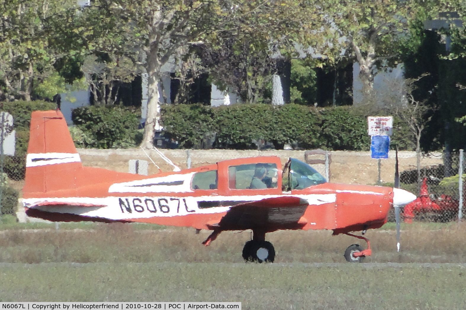 N6067L, 1972 American AA-5 C/N AA5-0167, Taxiing back to runway 26R for take off