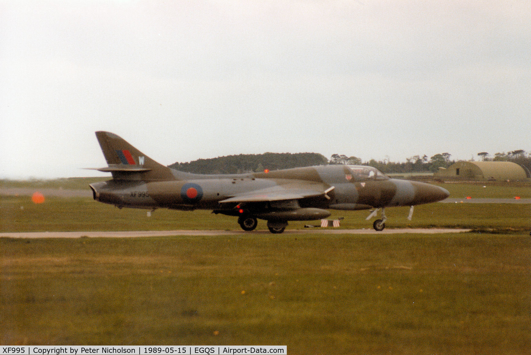XF995, 1956 Hawker Hunter T.8B C/N HABL-003150, Hunter T.8B of 237 Operational Conversion Unit taxying to the active runway at RAF Lossiemouth in May 1989.