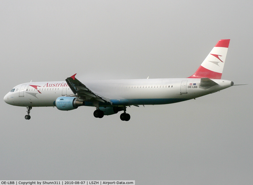 OE-LBB, 1995 Airbus A321-111 C/N 570, Landing rwy 14