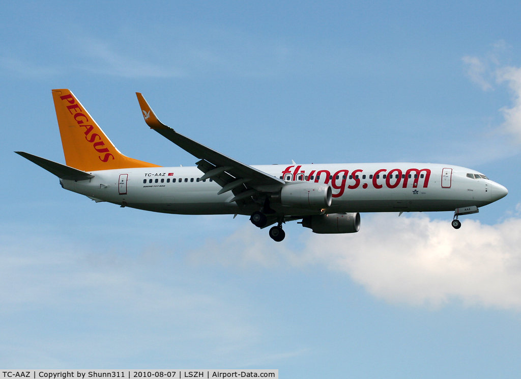 TC-AAZ, 2010 Boeing 737-82R C/N 40875, Landing rwy 14