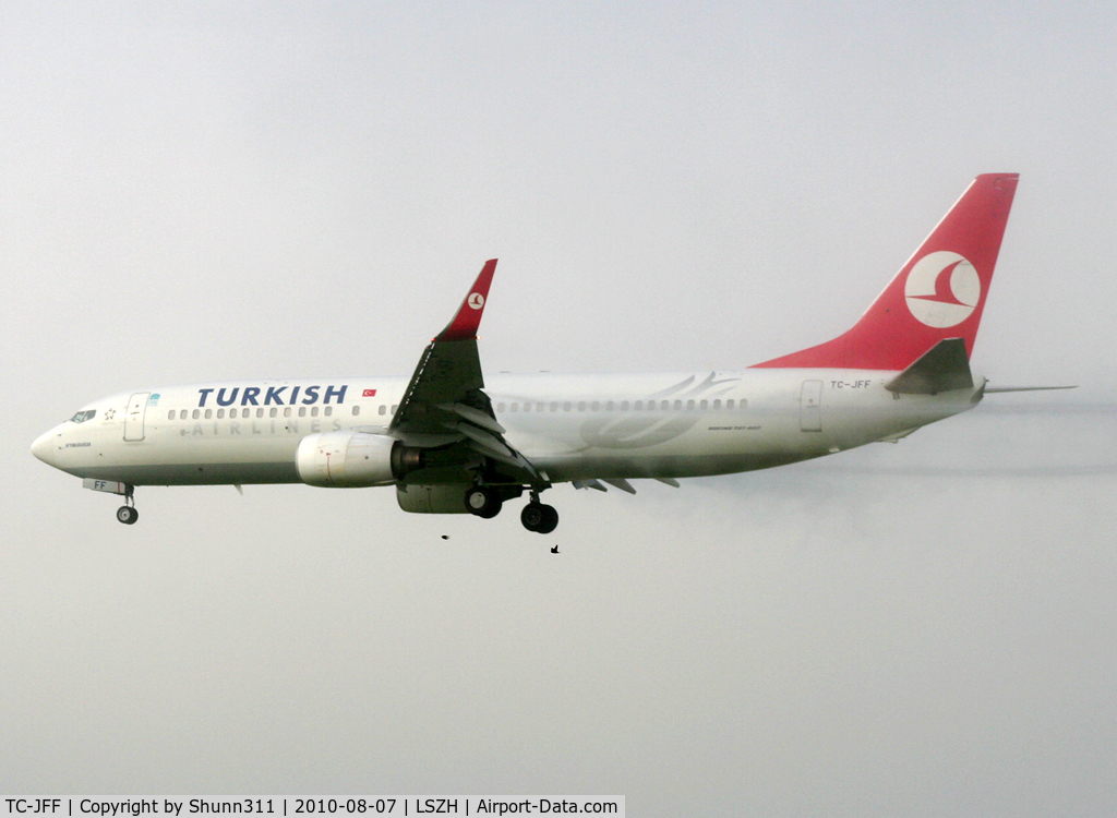 TC-JFF, 1998 Boeing 737-8F2 C/N 29768, Landing rwy 14