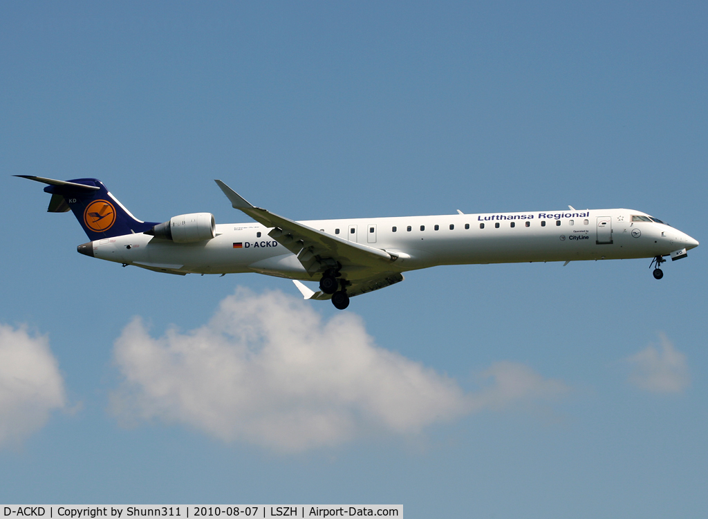 D-ACKD, 2006 Bombardier CRJ-900LR (CL-600-2D24) C/N 15080, Landing rwy 14