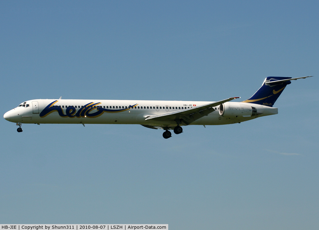 HB-JIE, 1996 McDonnell Douglas MD-90-30 C/N 53461, Landing rwy 14