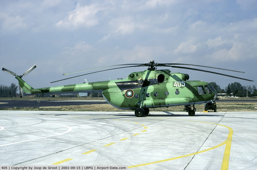 405, Mil Mi-17 C/N 103M05, Rare two tone green camo on this Bulgarian Mi-17. Seen during Co-operative Key 2001.