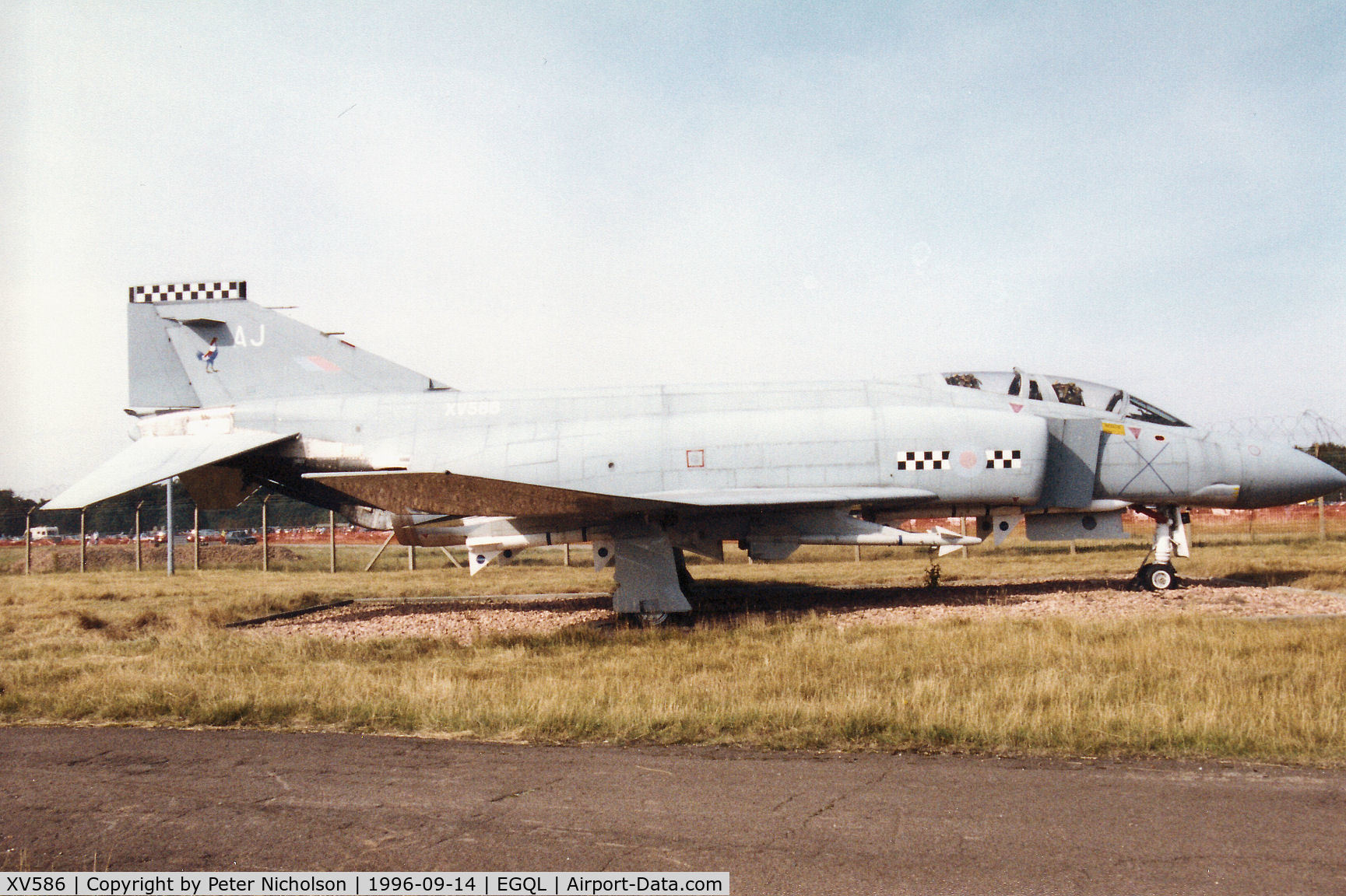 XV586, 1969 McDonnell Douglas Phantom FG1 C/N 3317/9340, Phantom FG.1 formerly of 43 Squadron on display at the 1996 RAF Leuchars Airshow.