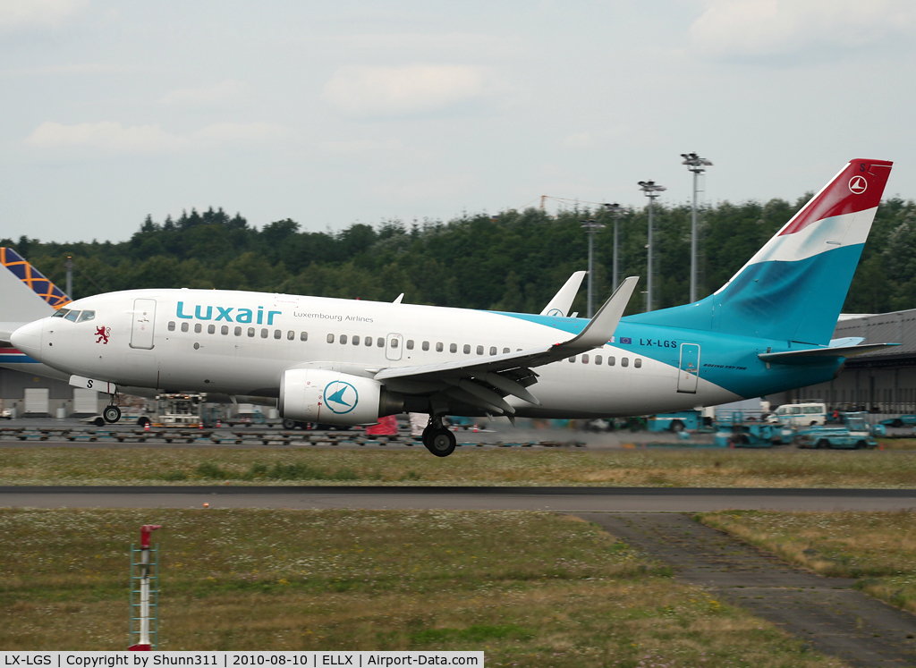 LX-LGS, 2005 Boeing 737-7C9 C/N 33956, Landing rwy 24