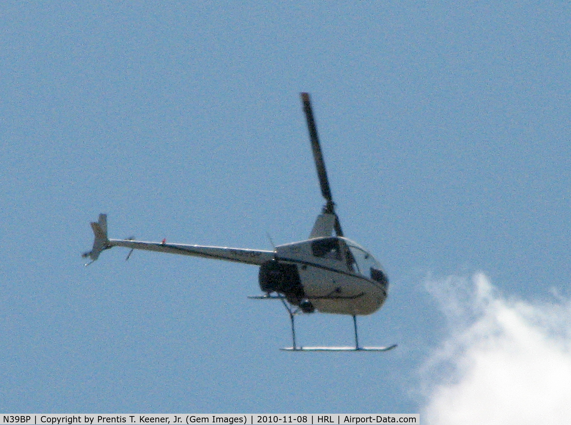 N39BP, 1999 Robinson R22 BETA C/N 2906, Flying search pattern along Business Highway 83 Harlingen west toward La Feria