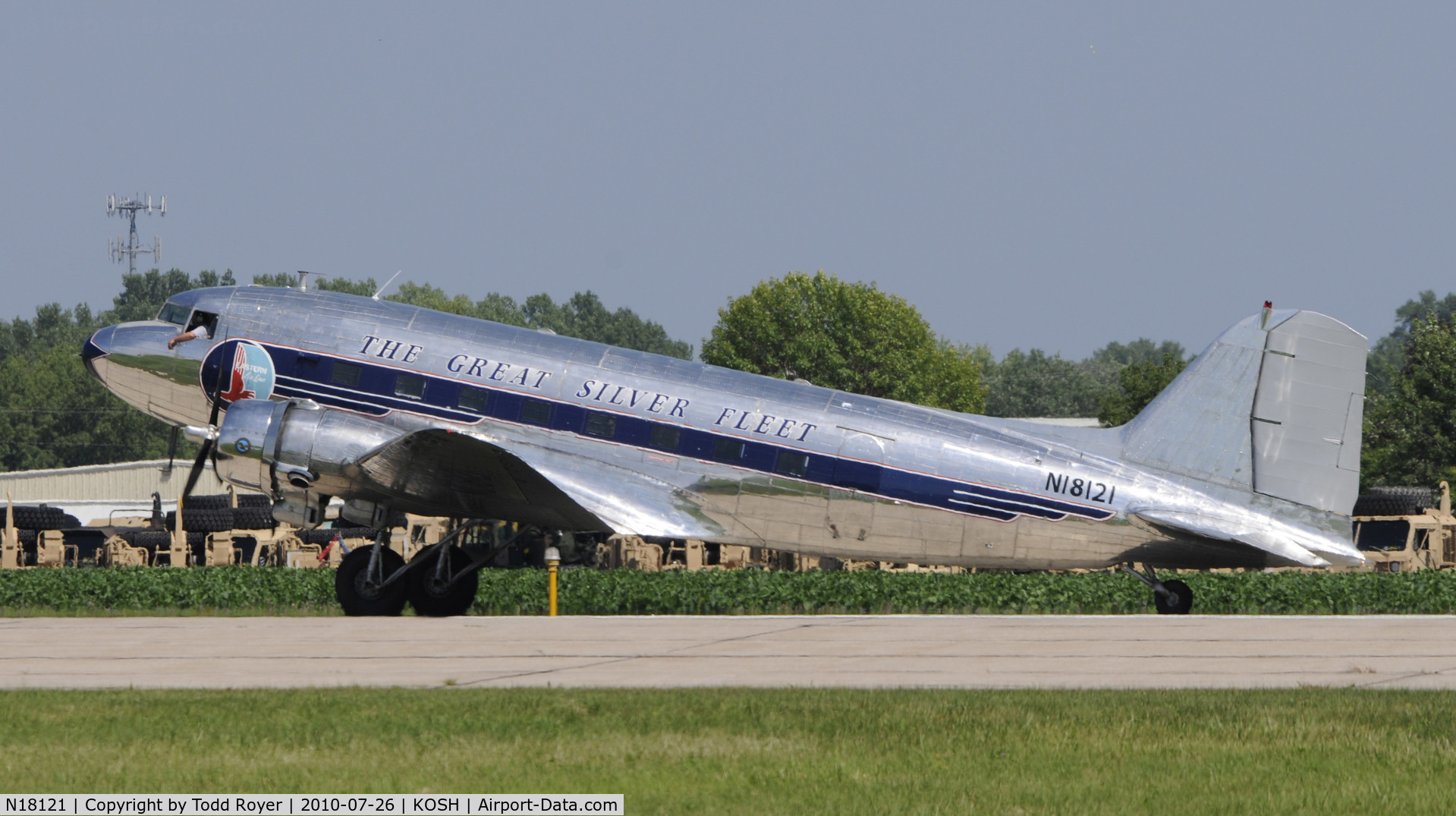 N18121, 1937 Douglas DC-3A (DC-3-201) C/N 1997, EAA AIRVENTURE 2010