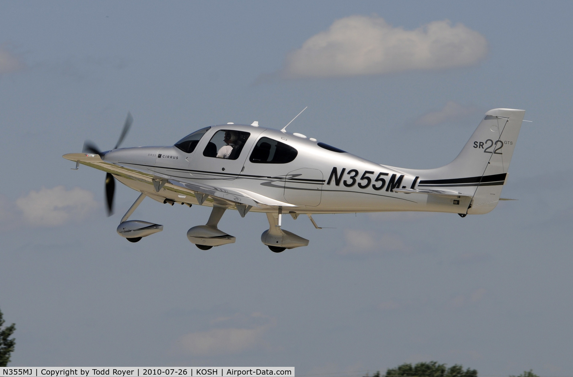 N355MJ, Cirrus SR22 C/N 3550, EAA AIRVENTURE 2010