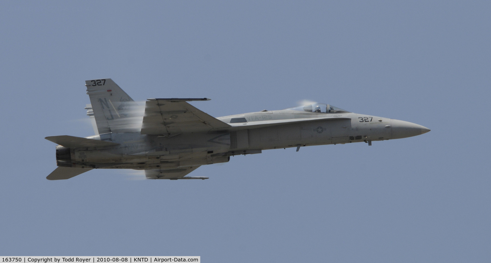 163750, 1989 McDonnell Douglas F/A-18C Hornet C/N 0825/C108, POINT MUGU AIRSHOW 2010