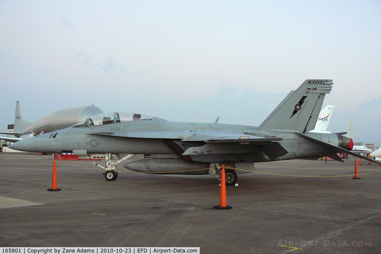 165801, Boeing F/A-18F Super Hornet C/N 1533, At the 2010 Wings Over Houston Airshow