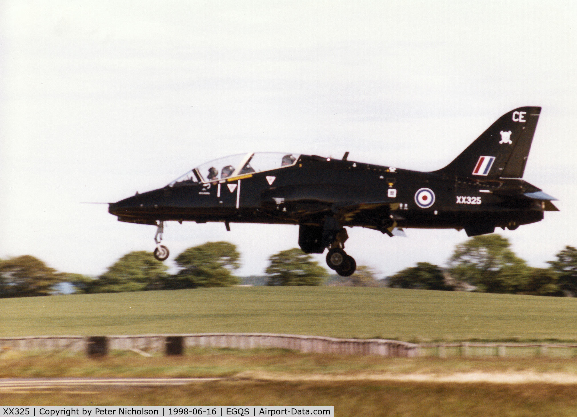 XX325, 1980 Hawker Siddeley Hawk T.1 C/N 169/312150, Hawk T.1A, callsign Polecat 1, of RAF Leeming's 100 Squadron landing on Runway 05 at RAF Lossiemouth during the 1998 Joint Maritime Course.