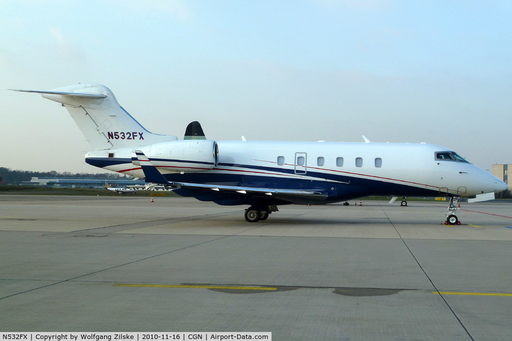 N532FX, 2007 Bombardier Challenger 300 (BD-100-1A10) C/N 20154, visitor
