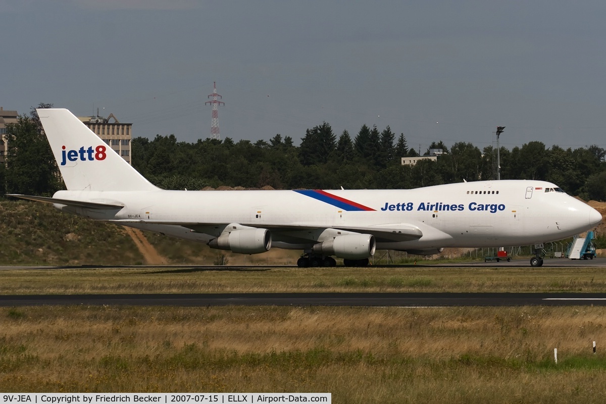 9V-JEA, 1981 Boeing 747-2D3B C/N 22579, taxying to the cargo center