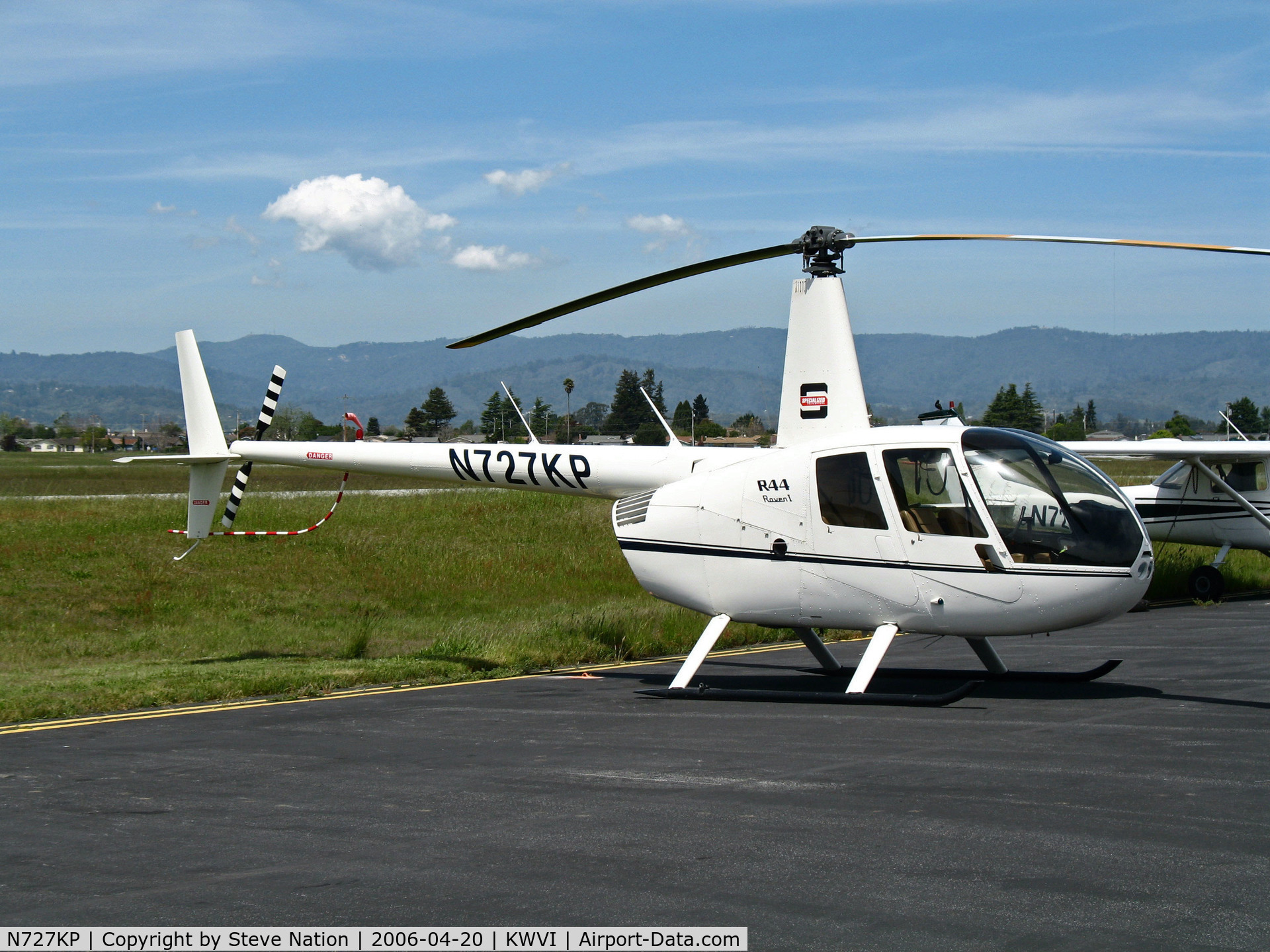 N727KP, 2004 Robinson R44 C/N 1416, Specialized Helicopters 2004 Robinson R44 @ Watsonville, CA (to Aeroleasing, Inc,  Brookings, OR by Oct 2010)