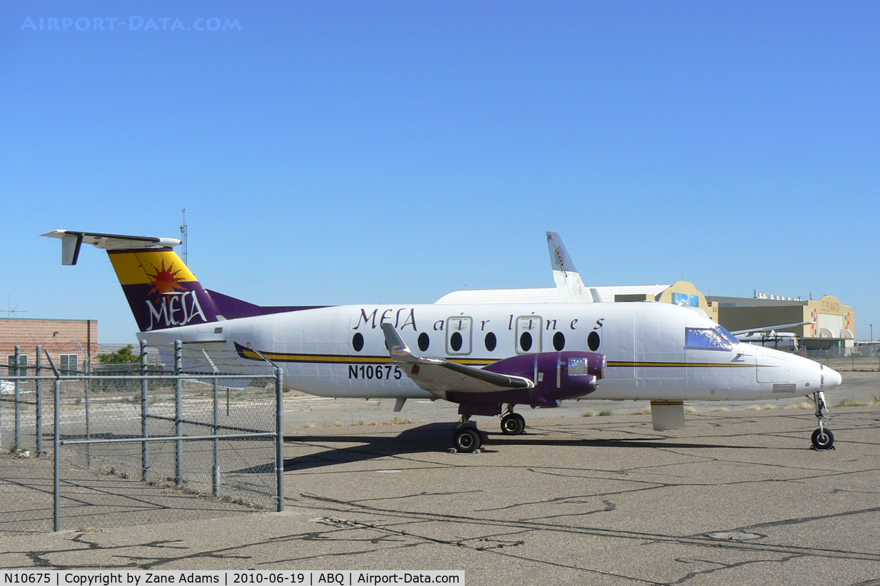 N10675, 1996 Raytheon Aircraft Company 1900D C/N UE-229, Albuquerque International Sunport