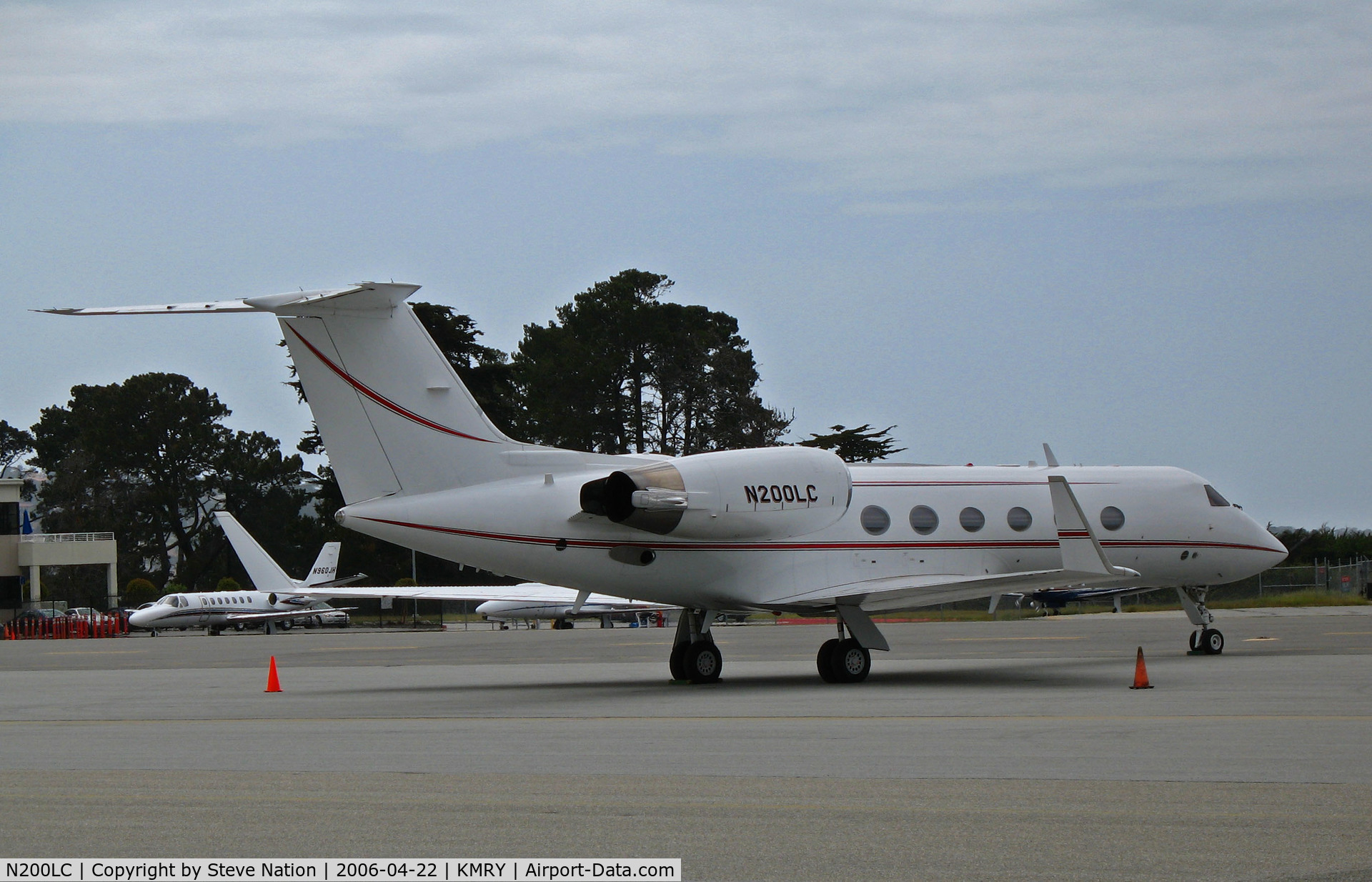 N200LC, 1988 Gulfstream Aerospace G-IV C/N 1067, 1988 Gulfstream G-IV @ Monterey Peninsula Airport, CA
