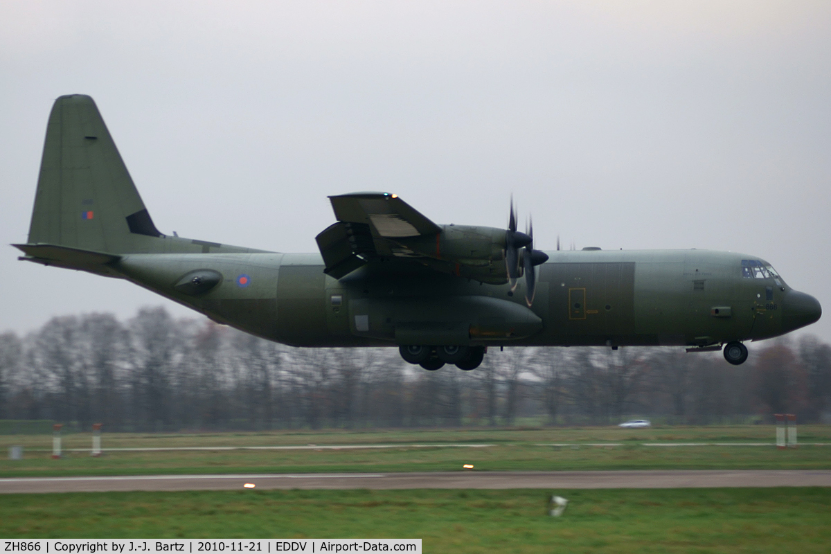 ZH866, 1996 Lockheed Martin C-130J-30 Hercules C.4 C/N 382-5414, DSLR-A230 (55-200 mm); www.haj-spotter.de.tf