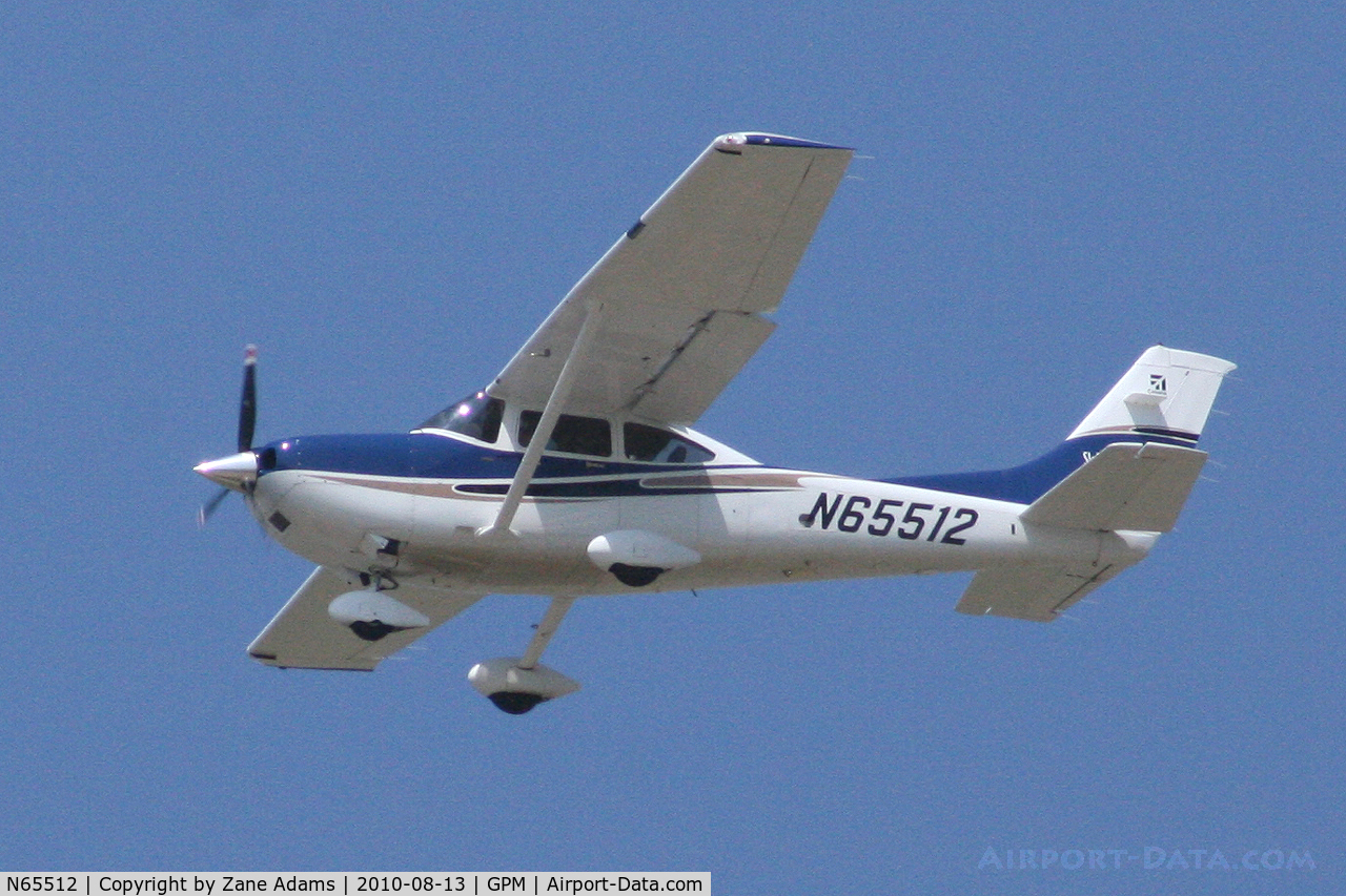 N65512, 2004 Cessna 182T Skylane C/N 18281457, At Grand Prairie Municipal Airport - TX