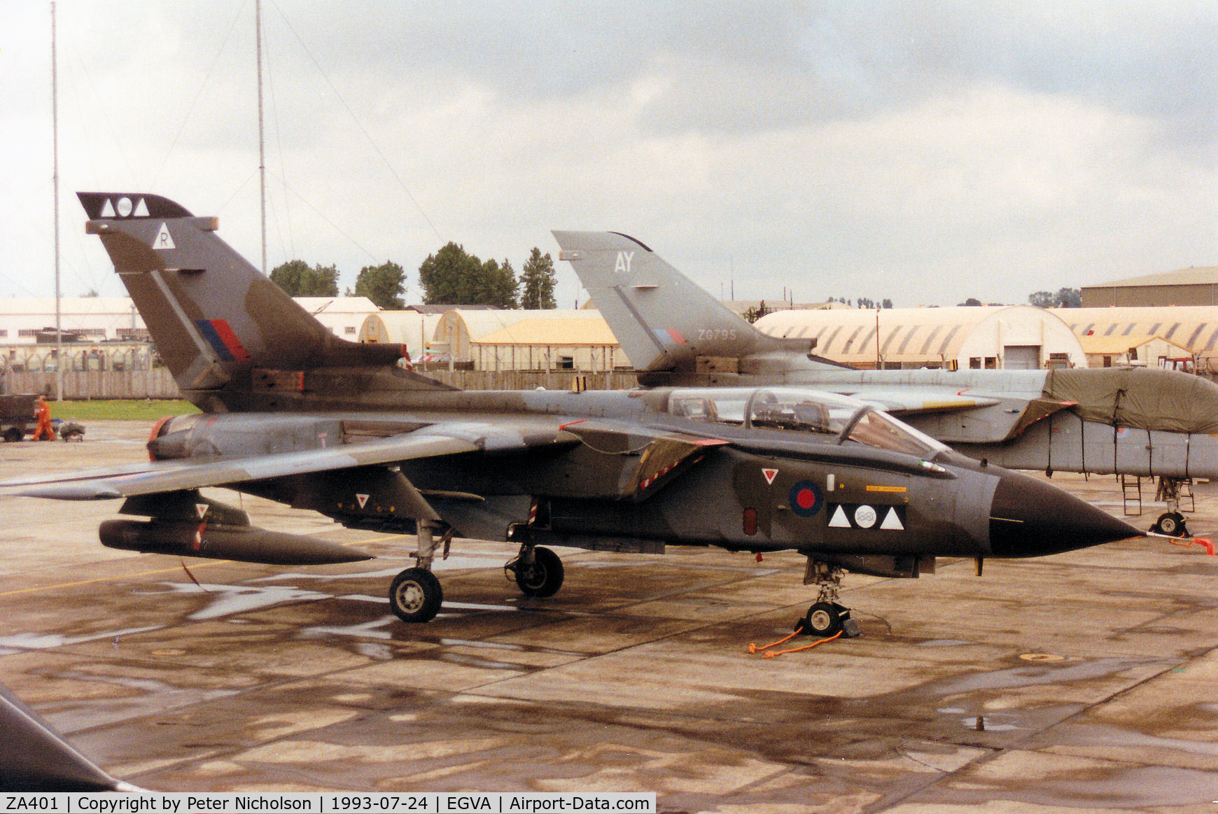 ZA401, 1982 Panavia Tornado GR.1A C/N 206/BS068/2207, Tornado GR.1A, callsign Arcade 3, of 2 Squadron on the flight-line at the 1993 Intnl Air Tattoo at RAF Fairford.
